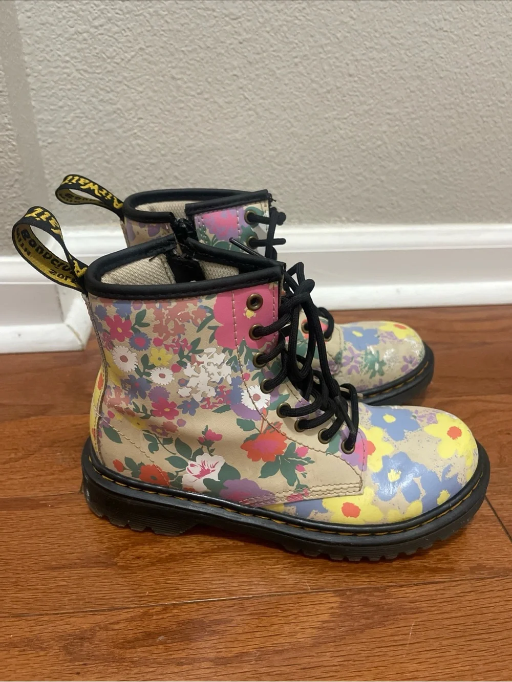 Dr. Martens Youth 1460 J Floral Mash Up Leather Lace Up Boots US 2